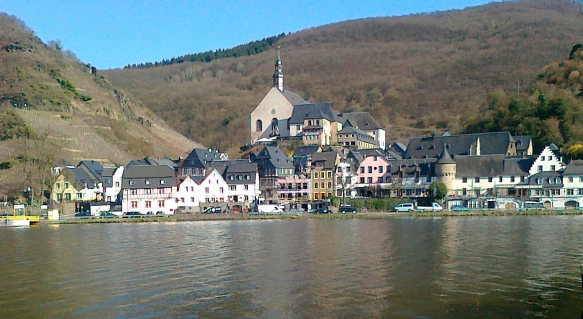 Beilstein gegenüber von Ellenz